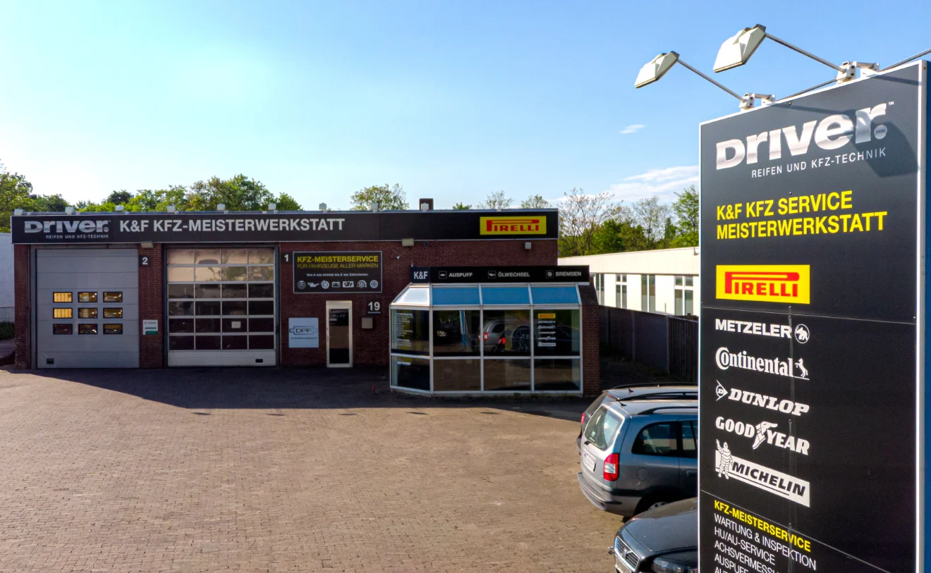 KFZ Werkstatt Einfahrt von K & F Meisterwerkstatt Barsinghausen
